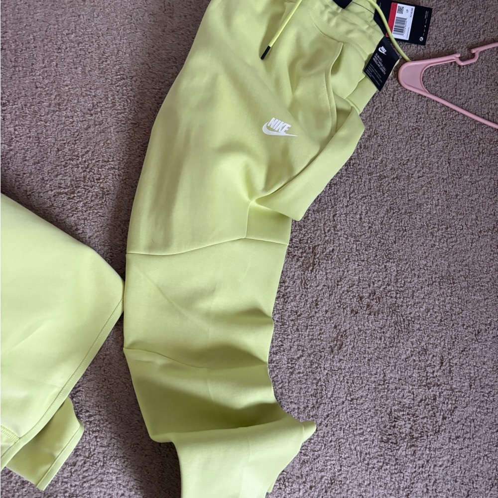 New Nike Tech Fleece Neon Green Sweatpants large